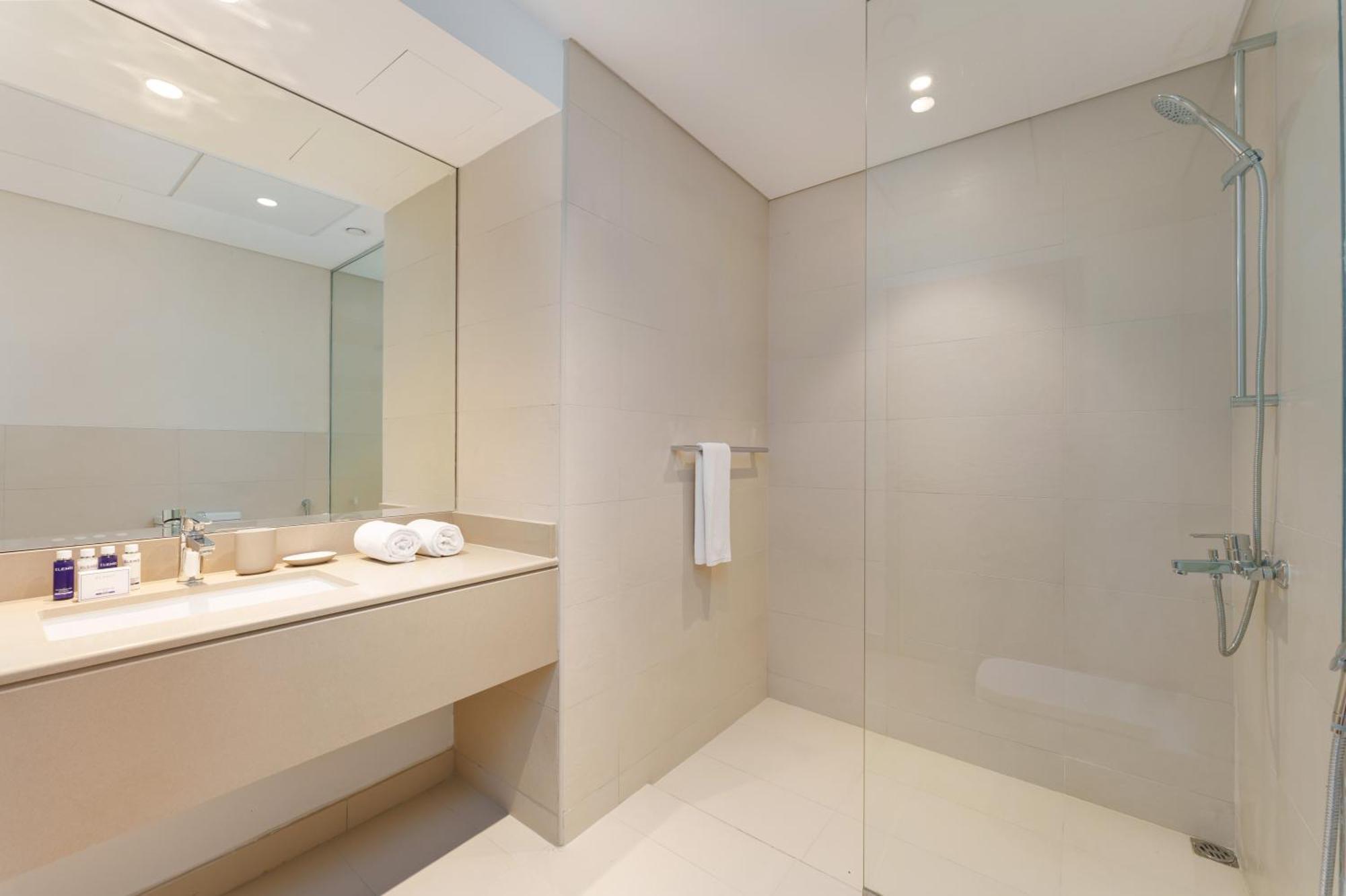 Apartment Maison Privee - Exquisite On Yas Island Cls To Attractions Abu Dhabi