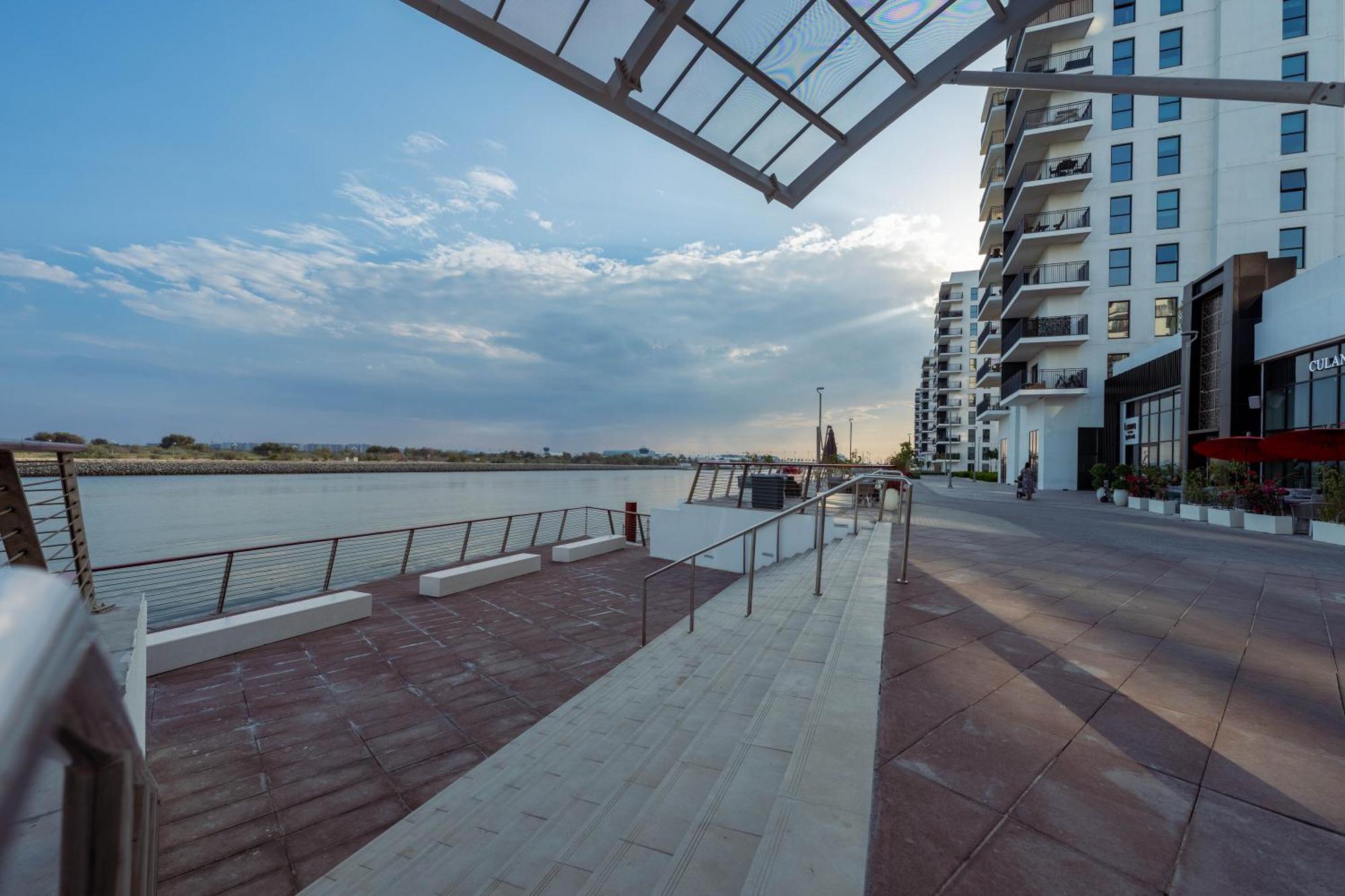 Apartment Maison Privee - Exquisite On Yas Island Cls To Attractions Abu Dhabi